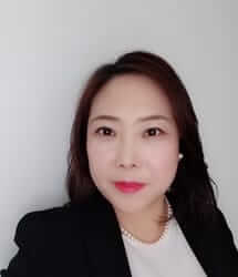 Client Manager Cindy Baek - headshot